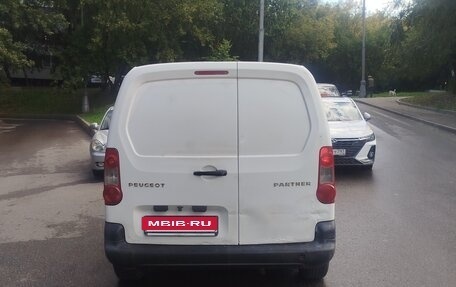 Peugeot Partner II рестайлинг 2, 2011 год, 380 000 рублей, 1 фотография