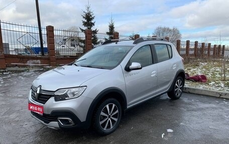 Renault Sandero II рестайлинг, 2019 год, 1 350 000 рублей, 1 фотография