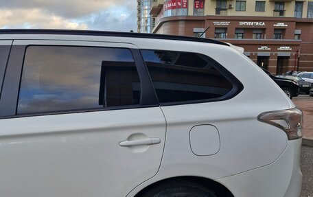 Mitsubishi Outlander III рестайлинг 3, 2012 год, 1 100 000 рублей, 7 фотография