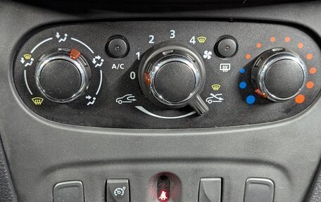 Renault Sandero II рестайлинг, 2019 год, 1 170 000 рублей, 18 фотография