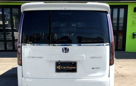 Honda Stepwgn, 2022 год, 2 050 000 рублей, 2 фотография