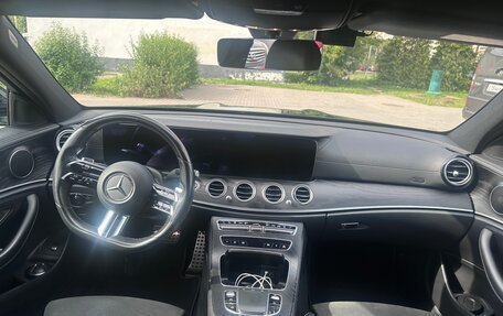 Mercedes-Benz E-Класс, 2021 год, 2 850 000 рублей, 5 фотография