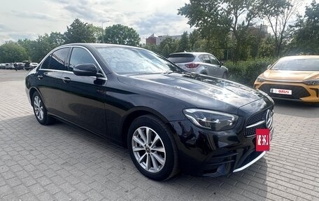 Mercedes-Benz E-Класс, 2021 год, 2 850 000 рублей, 2 фотография