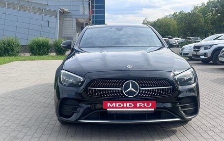 Mercedes-Benz E-Класс, 2021 год, 2 850 000 рублей, 14 фотография