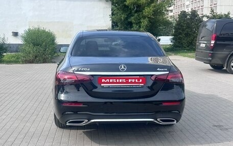 Mercedes-Benz E-Класс, 2021 год, 2 850 000 рублей, 18 фотография