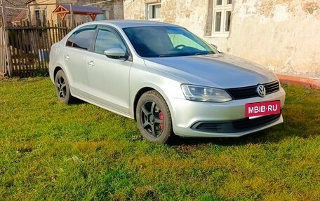 Volkswagen Jetta VI, 2014 год, 940 000 рублей, 2 фотография