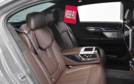 BMW 7 серия, 2022 год, 5 690 000 рублей, 14 фотография