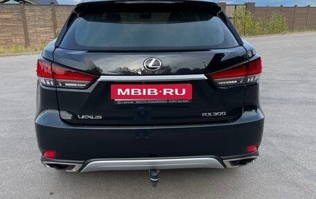 Lexus RX IV рестайлинг, 2021 год, 5 500 000 рублей, 4 фотография