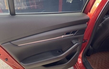 Mazda 3, 2020 год, 2 100 000 рублей, 20 фотография