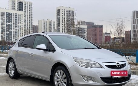 Opel Astra J, 2011 год, 770 000 рублей, 7 фотография