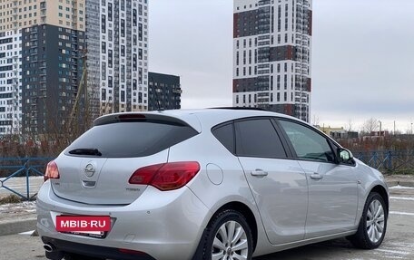 Opel Astra J, 2011 год, 770 000 рублей, 5 фотография