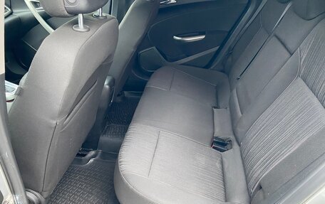 Opel Astra J, 2011 год, 770 000 рублей, 17 фотография