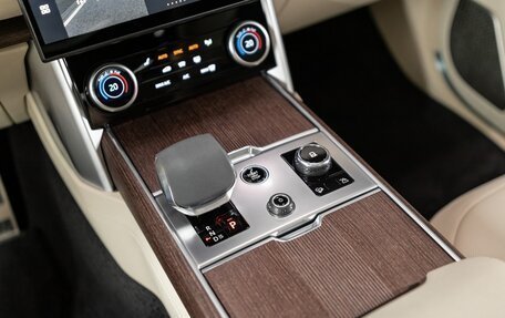 Land Rover Range Rover IV рестайлинг, 2025 год, 31 818 800 рублей, 21 фотография