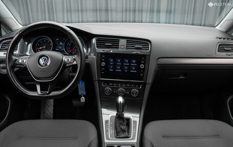 Volkswagen Golf VII, 2018 год, 2 010 000 рублей, 10 фотография