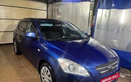 KIA cee'd I рестайлинг, 2009 год, 630 000 рублей, 11 фотография