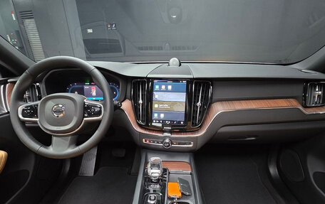 Volvo XC60 II, 2022 год, 3 900 000 рублей, 7 фотография