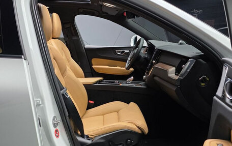 Volvo XC60 II, 2022 год, 3 900 000 рублей, 11 фотография