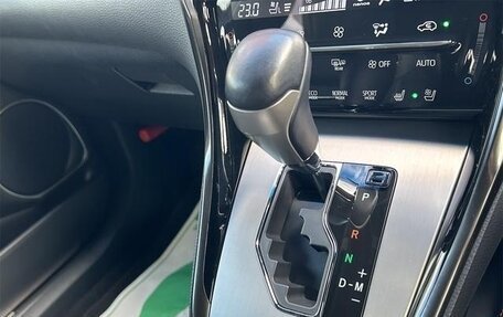 Toyota Harrier, 2019 год, 2 350 001 рублей, 13 фотография