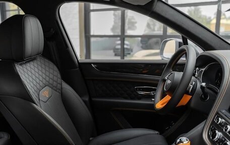 Bentley Bentayga I, 2023 год, 22 557 036 рублей, 28 фотография