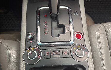 Volkswagen Touareg III, 2005 год, 600 000 рублей, 28 фотография