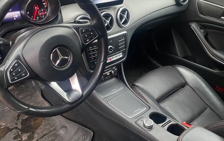 Mercedes-Benz CLA, 2018 год, 1 950 000 рублей, 6 фотография