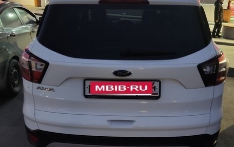 Ford Kuga III, 2018 год, 1 599 000 рублей, 7 фотография