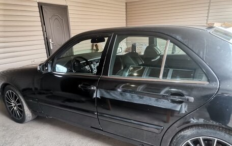 Mercedes-Benz E-Класс, 2001 год, 200 000 рублей, 9 фотография