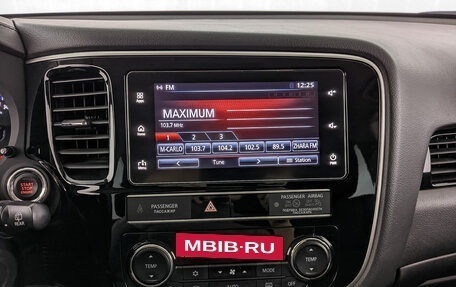 Mitsubishi Outlander III рестайлинг 3, 2019 год, 2 280 000 рублей, 17 фотография