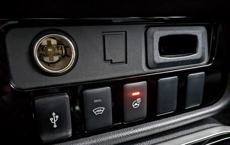 Mitsubishi Outlander III рестайлинг 3, 2019 год, 2 280 000 рублей, 26 фотография