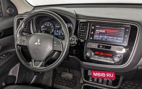 Mitsubishi Outlander III рестайлинг 3, 2019 год, 2 280 000 рублей, 27 фотография