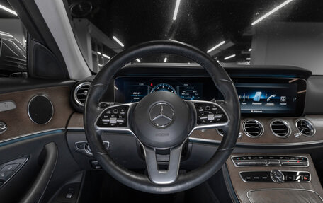 Mercedes-Benz E-Класс, 2020 год, 3 190 000 рублей, 9 фотография