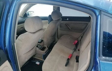 Volkswagen Passat B5+ рестайлинг, 1997 год, 105 000 рублей, 15 фотография