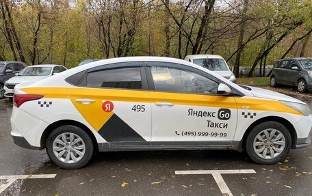 Hyundai Solaris II рестайлинг, 2021 год, 850 000 рублей, 4 фотография