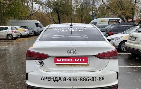 Hyundai Solaris II рестайлинг, 2021 год, 850 000 рублей, 3 фотография