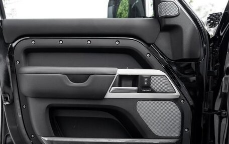 Land Rover Defender II, 2023 год, 13 701 587 рублей, 12 фотография