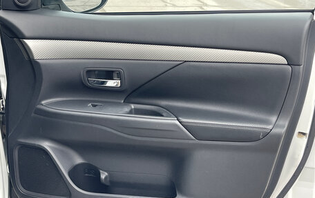 Mitsubishi Outlander III рестайлинг 3, 2012 год, 1 250 000 рублей, 17 фотография