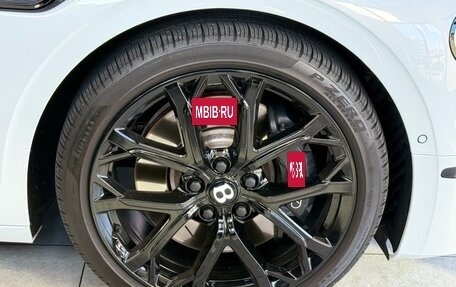 Bentley Flying Spur, 2023 год, 20 580 600 рублей, 15 фотография