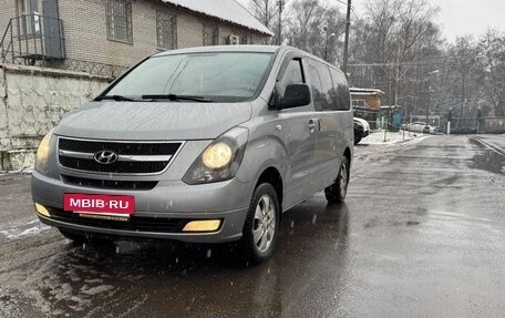 Hyundai Grand Starex Grand Starex I рестайлинг 2, 2014 год, 2 059 000 рублей, 3 фотография