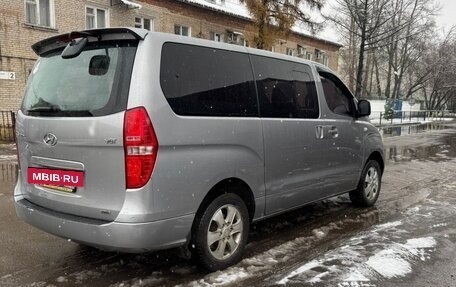 Hyundai Grand Starex Grand Starex I рестайлинг 2, 2014 год, 2 059 000 рублей, 9 фотография