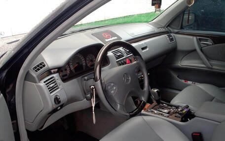 Mercedes-Benz E-Класс, 2000 год, 825 000 рублей, 9 фотография