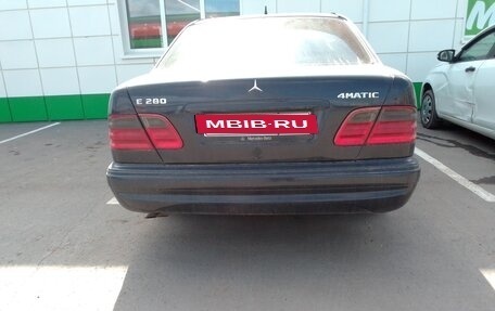 Mercedes-Benz E-Класс, 2000 год, 825 000 рублей, 5 фотография