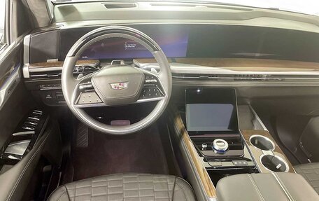 Cadillac Escalade V, 2025 год, 19 770 780 рублей, 23 фотография