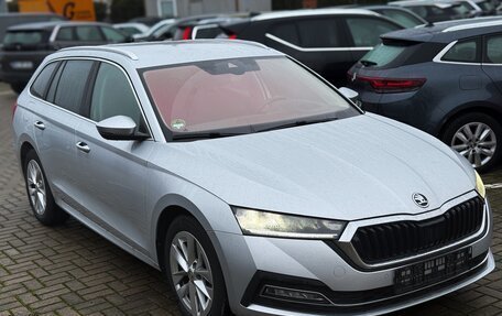 Skoda Octavia IV, 2022 год, 2 425 000 рублей, 4 фотография