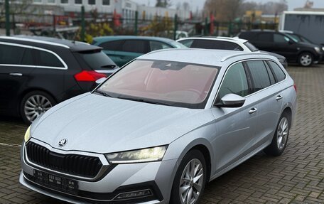 Skoda Octavia IV, 2022 год, 2 425 000 рублей, 2 фотография