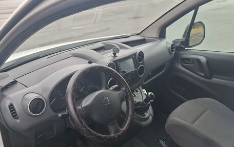 Peugeot Partner II рестайлинг 2, 2012 год, 710 000 рублей, 8 фотография