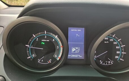 Toyota Land Cruiser Prado 150 рестайлинг 2, 2013 год, 2 750 000 рублей, 12 фотография