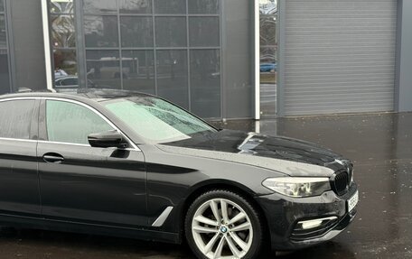 BMW 5 серия, 2019 год, 2 900 000 рублей, 3 фотография