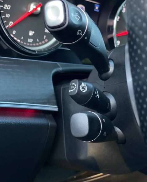 Mercedes-Benz E-Класс W213, 2018 год, 1 760 000 рублей, 38 фотография