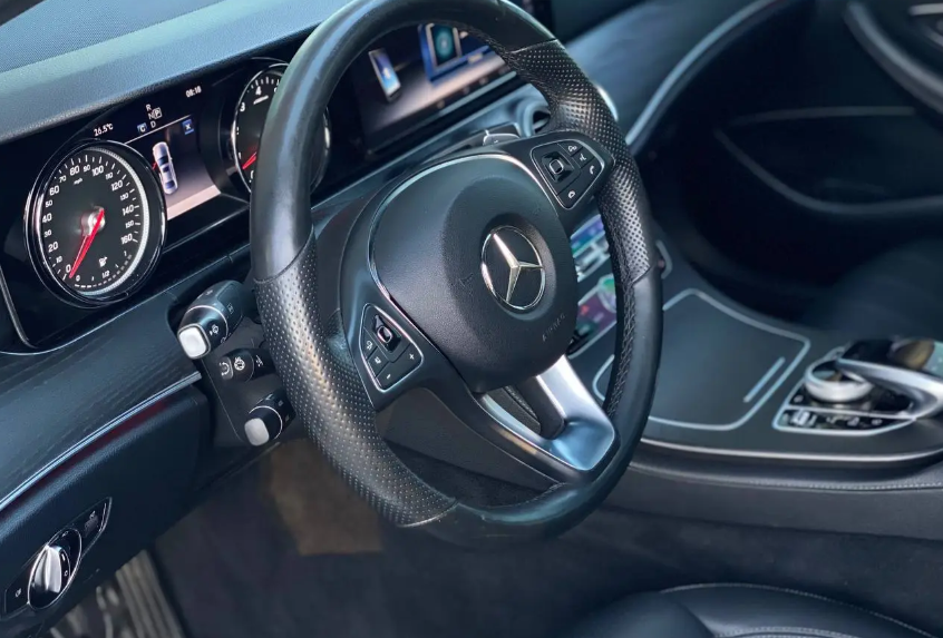 Mercedes-Benz E-Класс W213, 2018 год, 1 760 000 рублей, 30 фотография