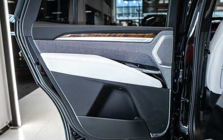 Cadillac Escalade V, 2025 год, 21 483 852 рублей, 17 фотография